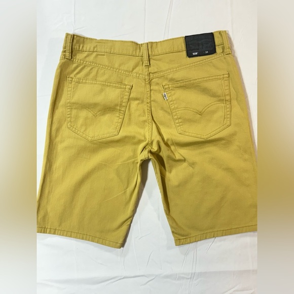 LEVI'S 508 Mustard Yellow Flat Front Shorts size 34 - Picture 2 of 9
